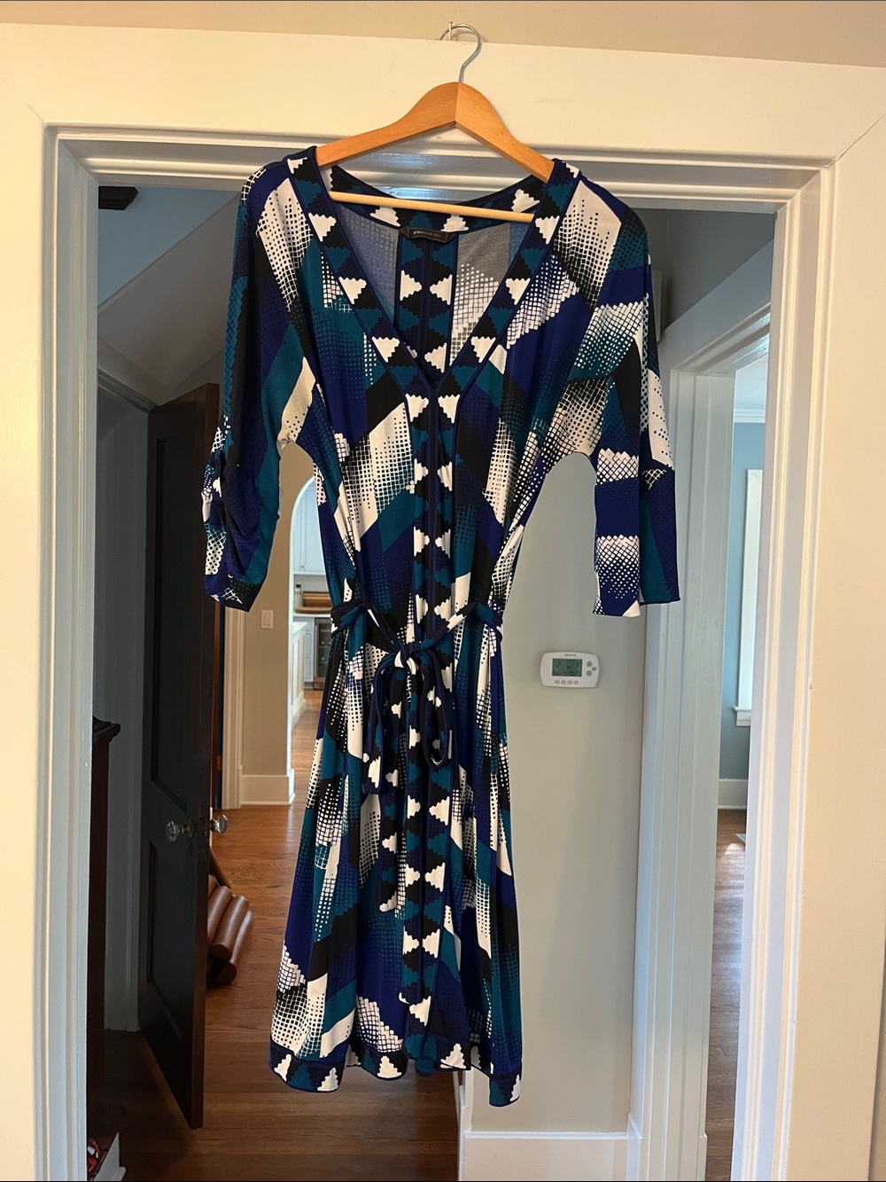 BCBGMaxAzria Long Sleeve Size Large